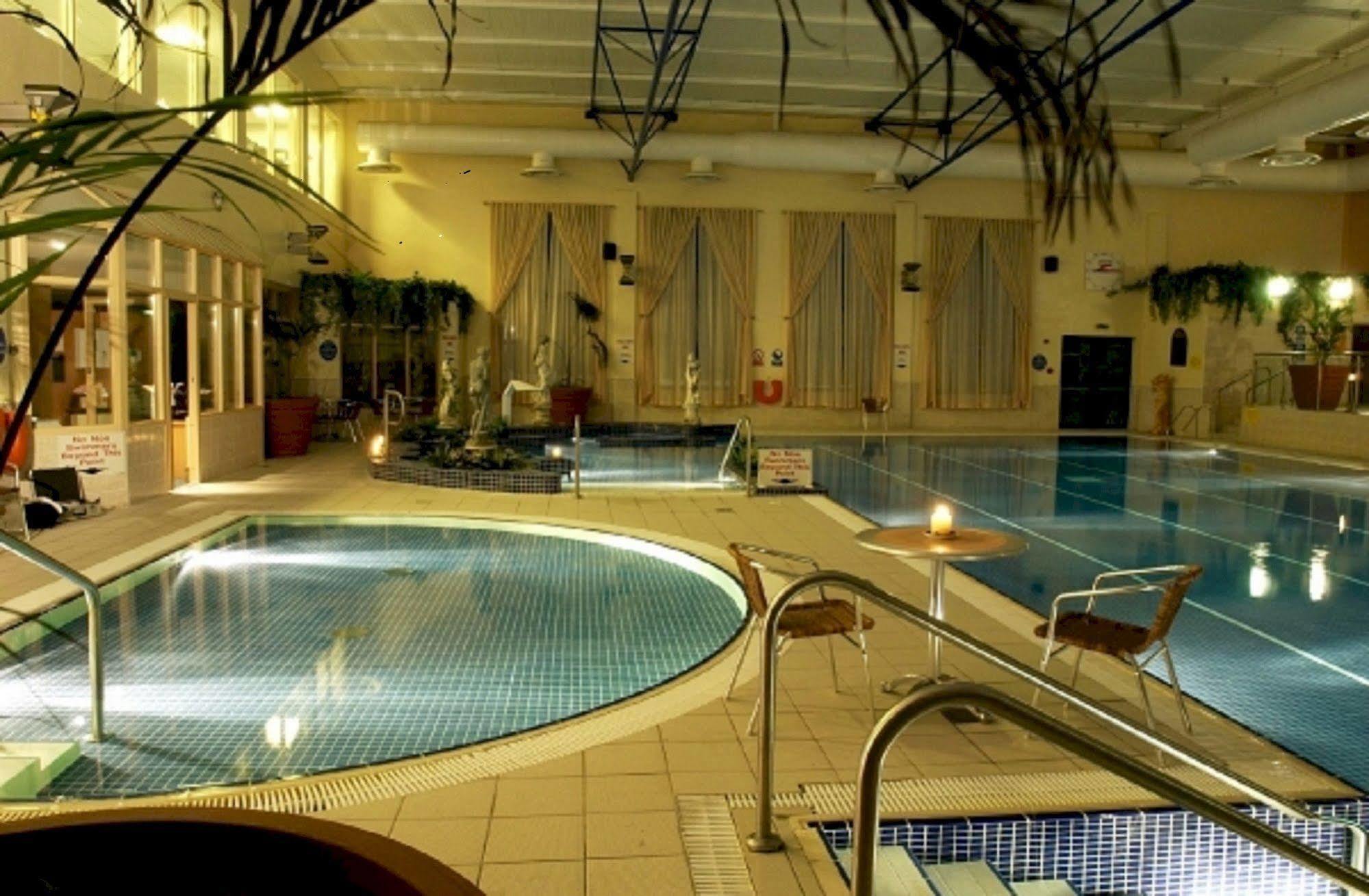 קאסלבר Breaffy Woods Hotel מראה חיצוני תמונה