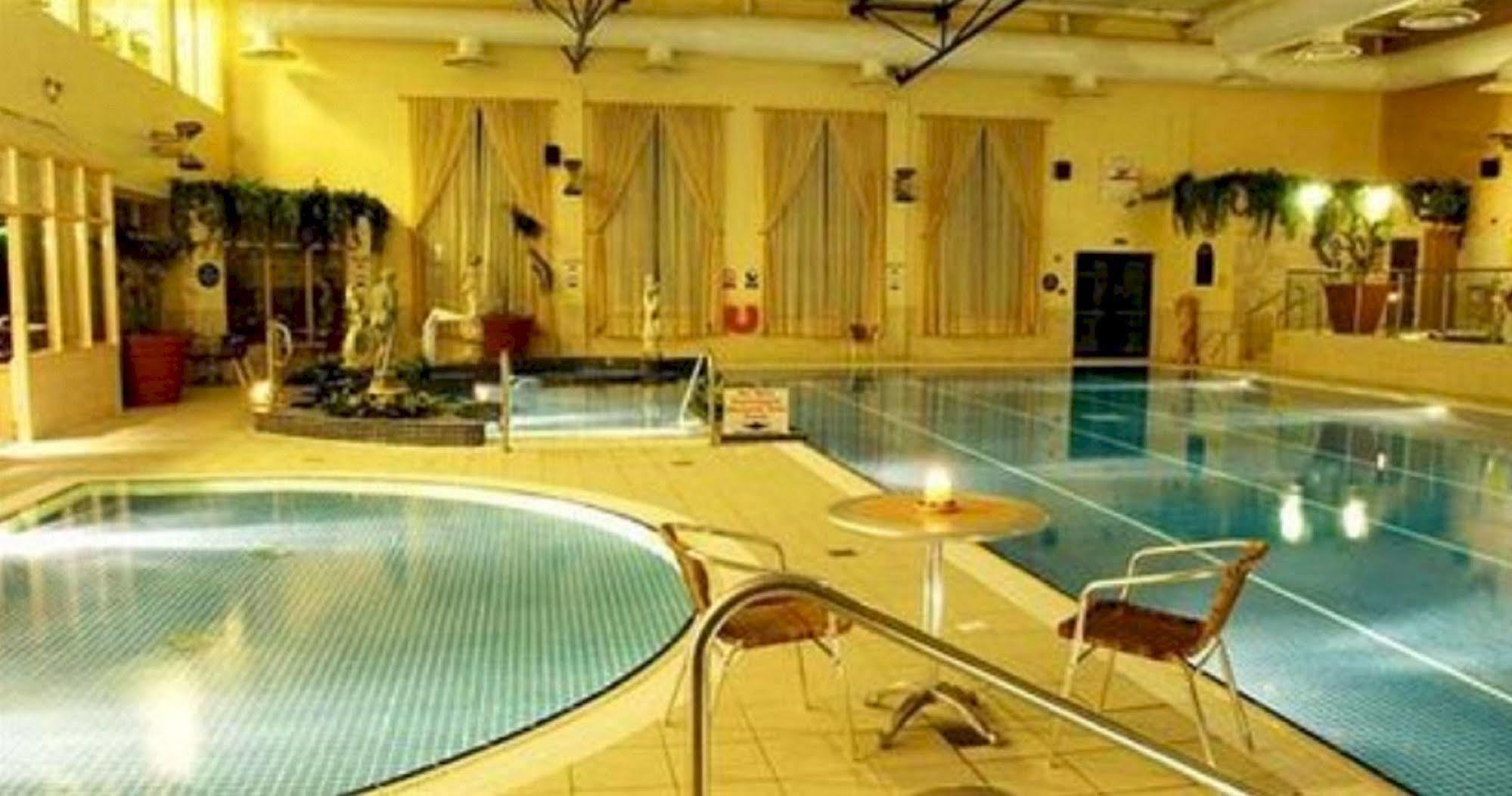 קאסלבר Breaffy Woods Hotel מראה חיצוני תמונה